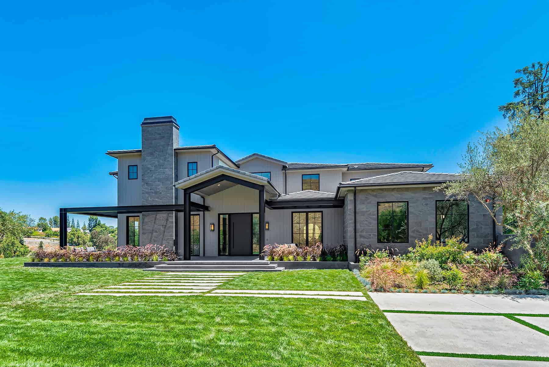 Lasher View exterior